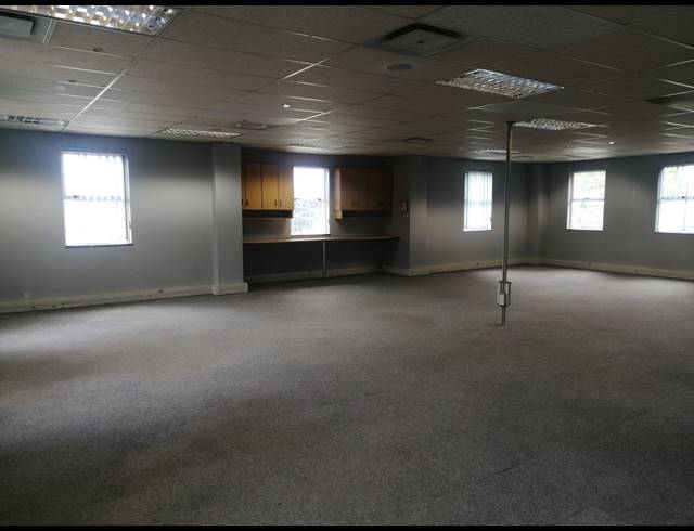 196M² OFFICE TO LET IN WESTVILLE